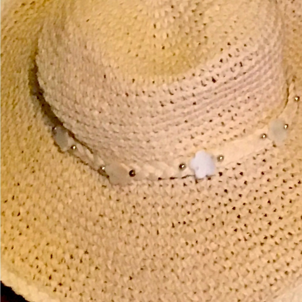 Ladies woven beach hat new with tags